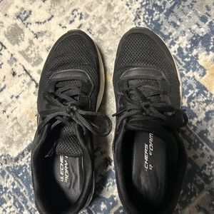 Skechers tennis shoes